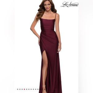 LA FEMME BERRY RED DRESS SIZE 4